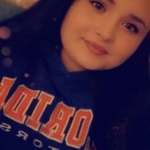 Meet your Posher, Shawnia